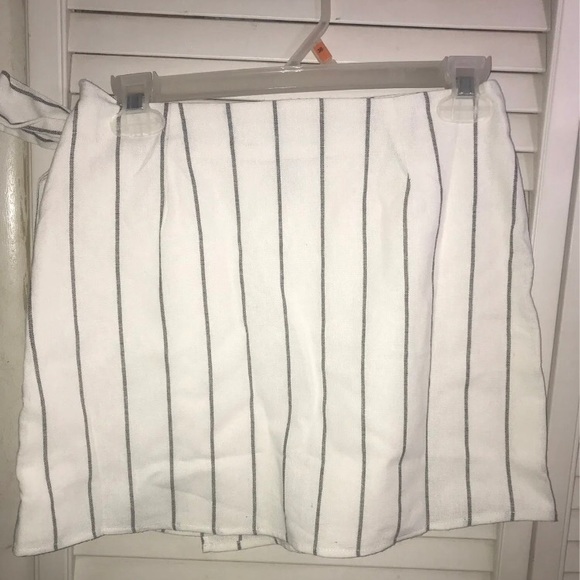 BRAND NEW Forever 21 Striped Mock Wrap Skirt - Picture 2 of 2